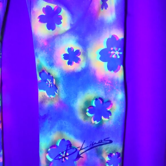 Custom paint job cherry blossom Levi's cross over B-Lines men's jeans - Picture 13 of 13